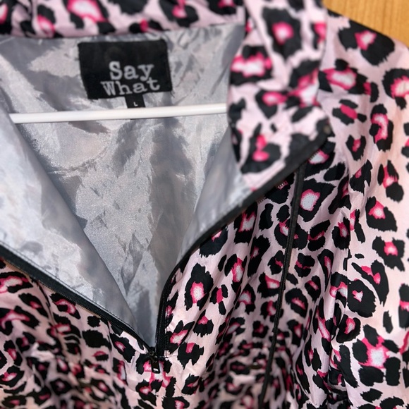 Women’s windbreaker - Picture 3 of 4